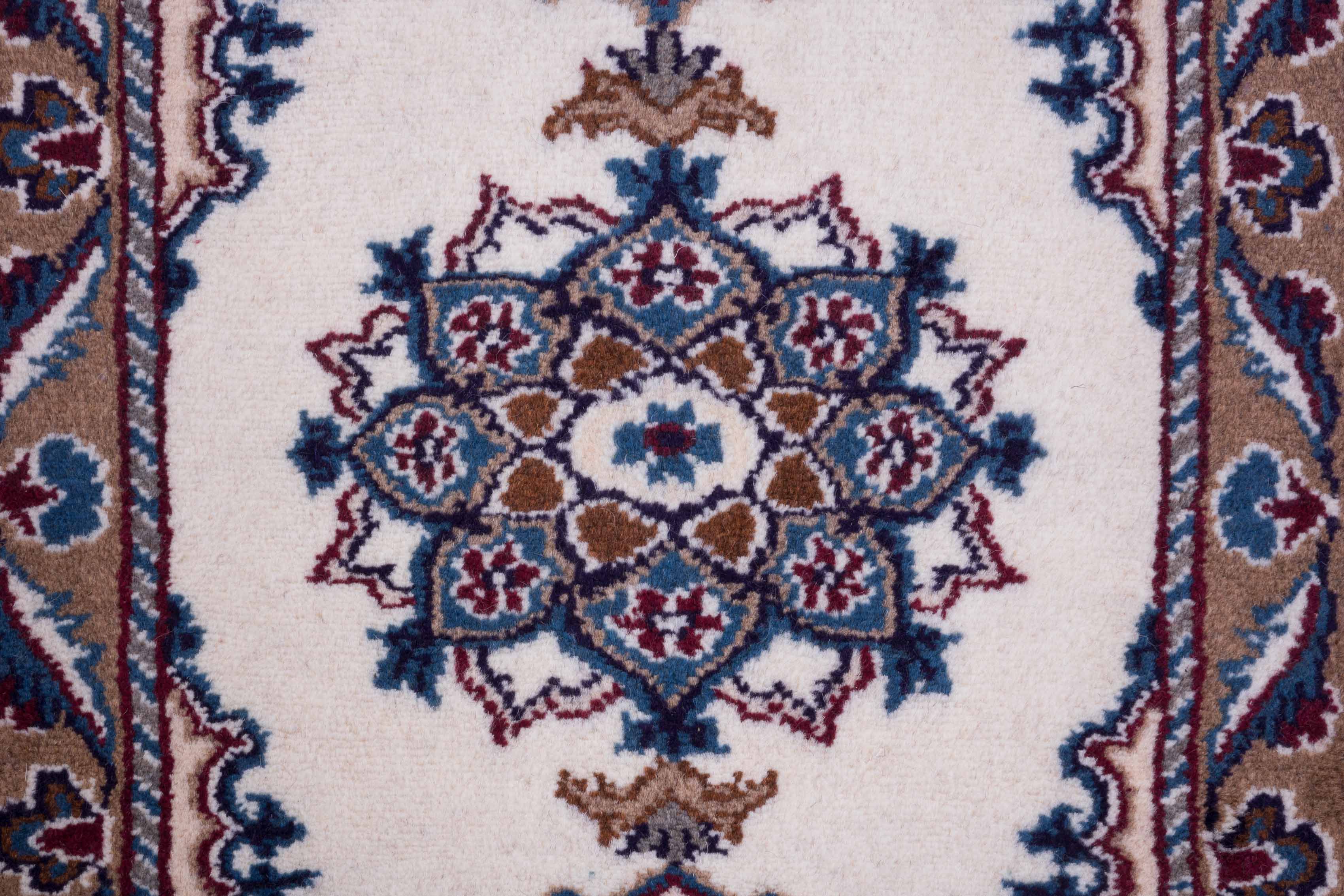 Perser Nain 60x80 Handgeknüpft Teppich Weiß Orientalisch Kurzflor Orient Rug