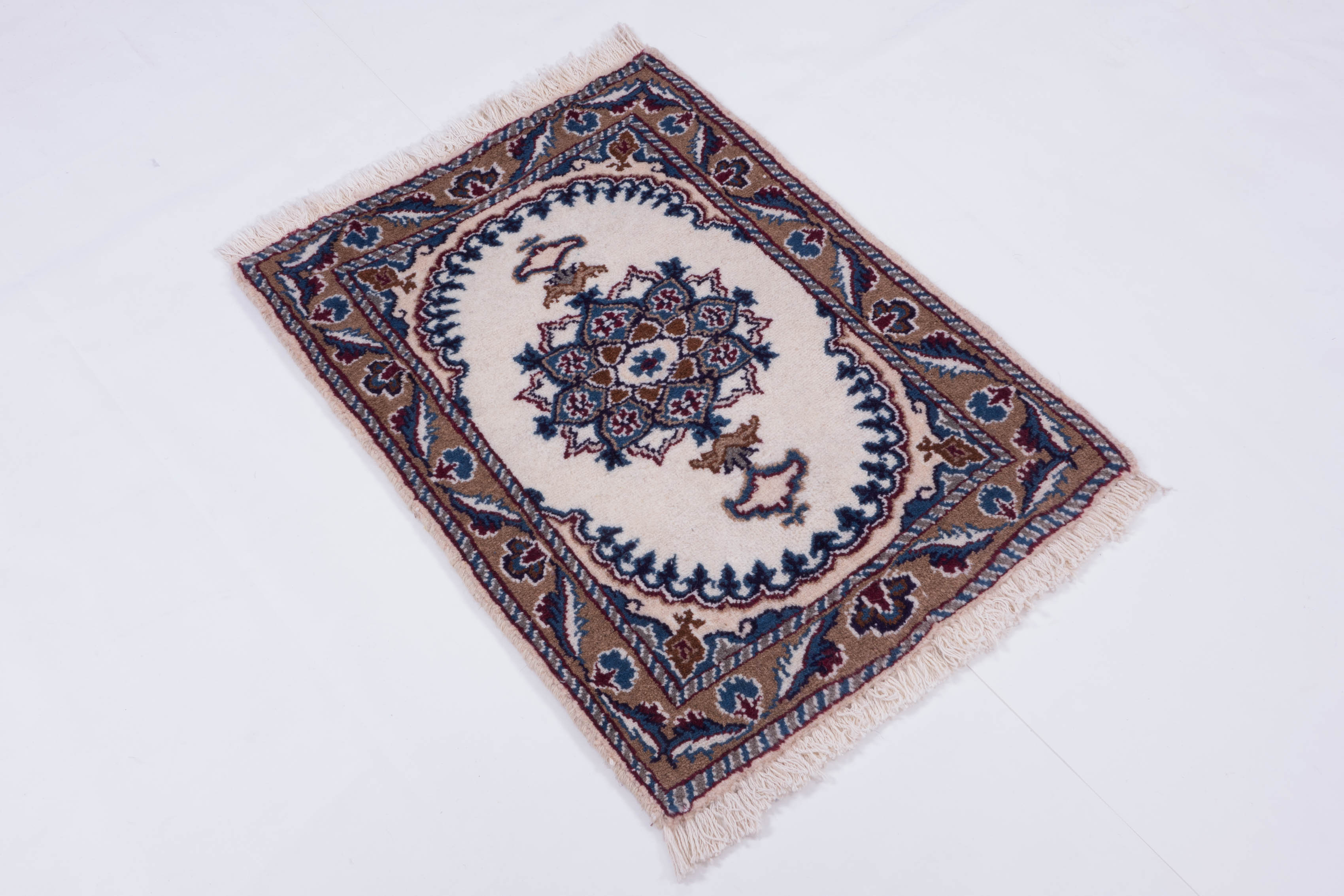 Perser Nain 60x80 Handgeknüpft Teppich Weiß Orientalisch Kurzflor Orient Rug