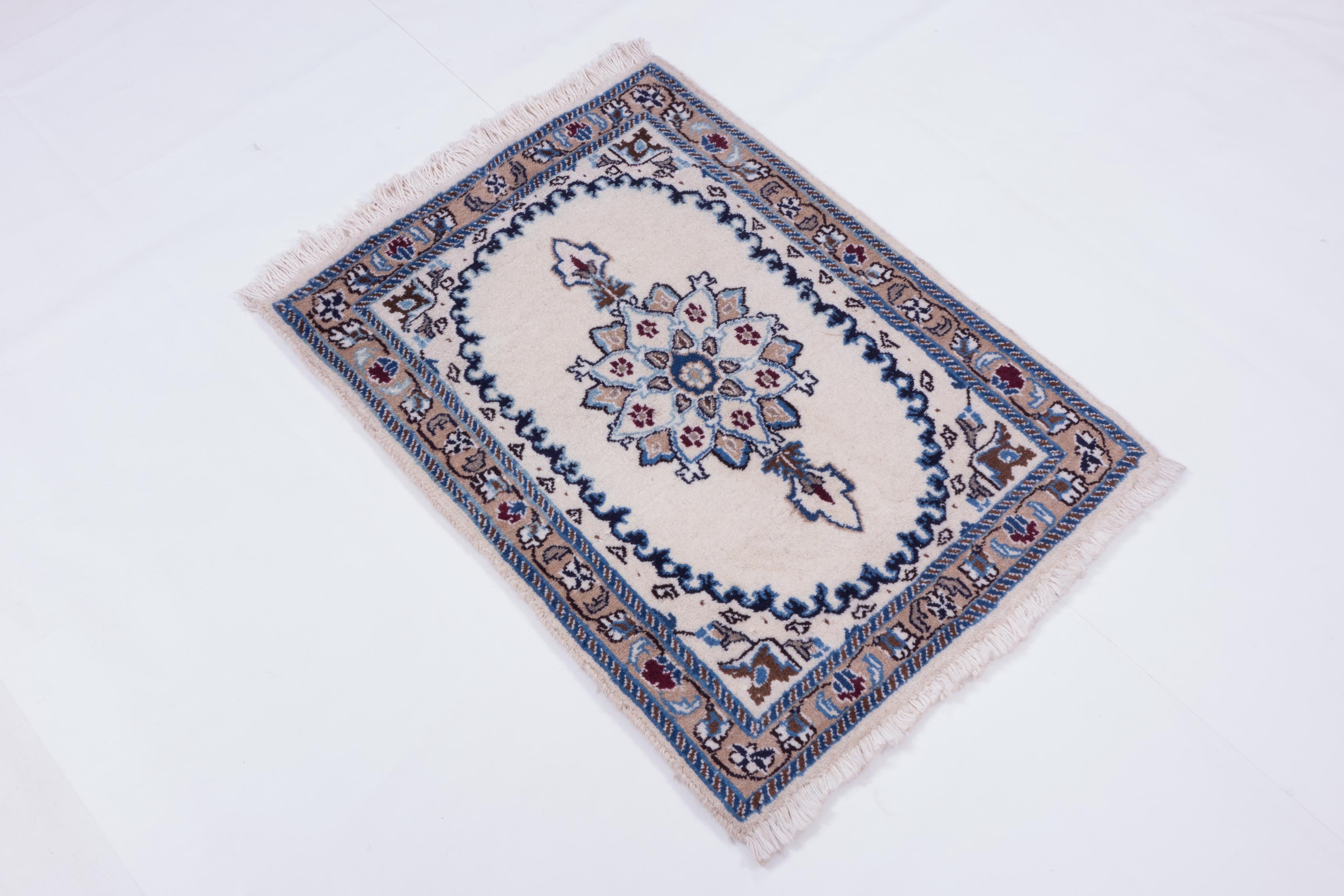 Perser Nain 60x80 Handgeknüpft Teppich Weiß Orientalisch Kurzflor Orient Rug