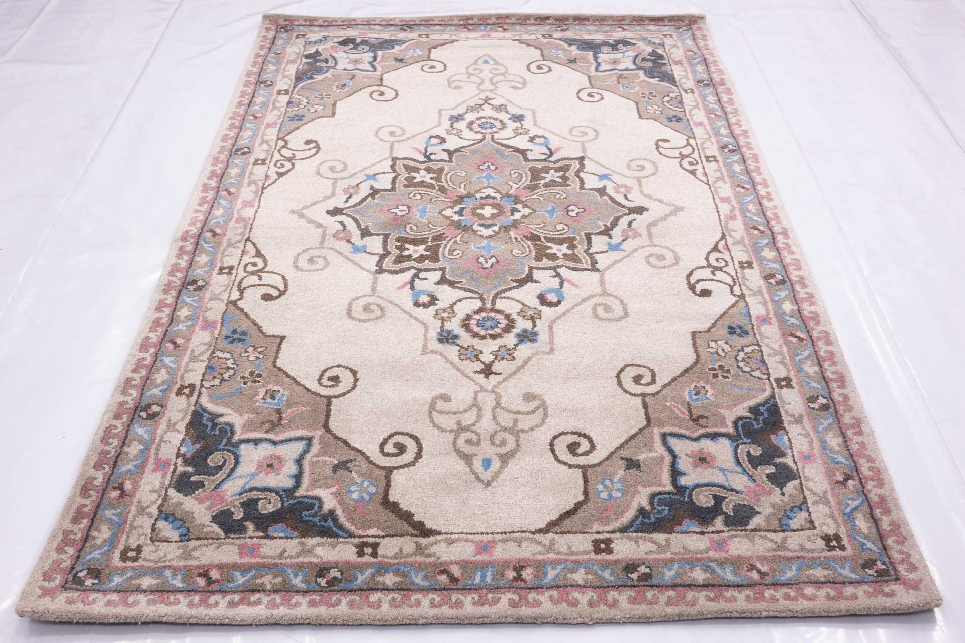 Handmade Rug 160x230 Gray Medallion Hand Tufted Modern