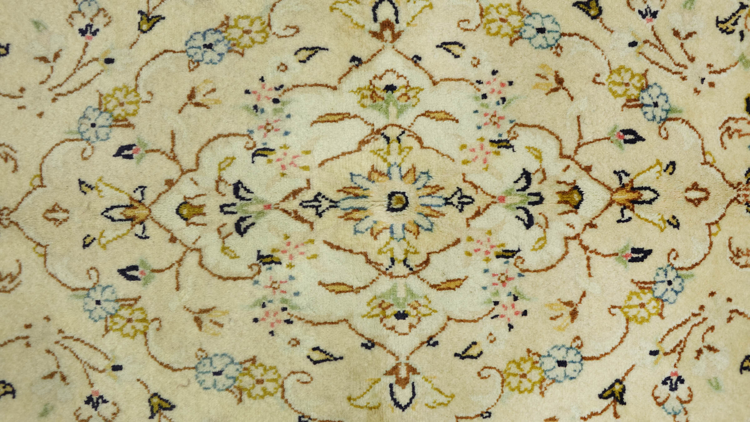 Perserteppich Keshan Teppich 140x220 Handgeknüpft Beige Medaillon Orient Kurzflor