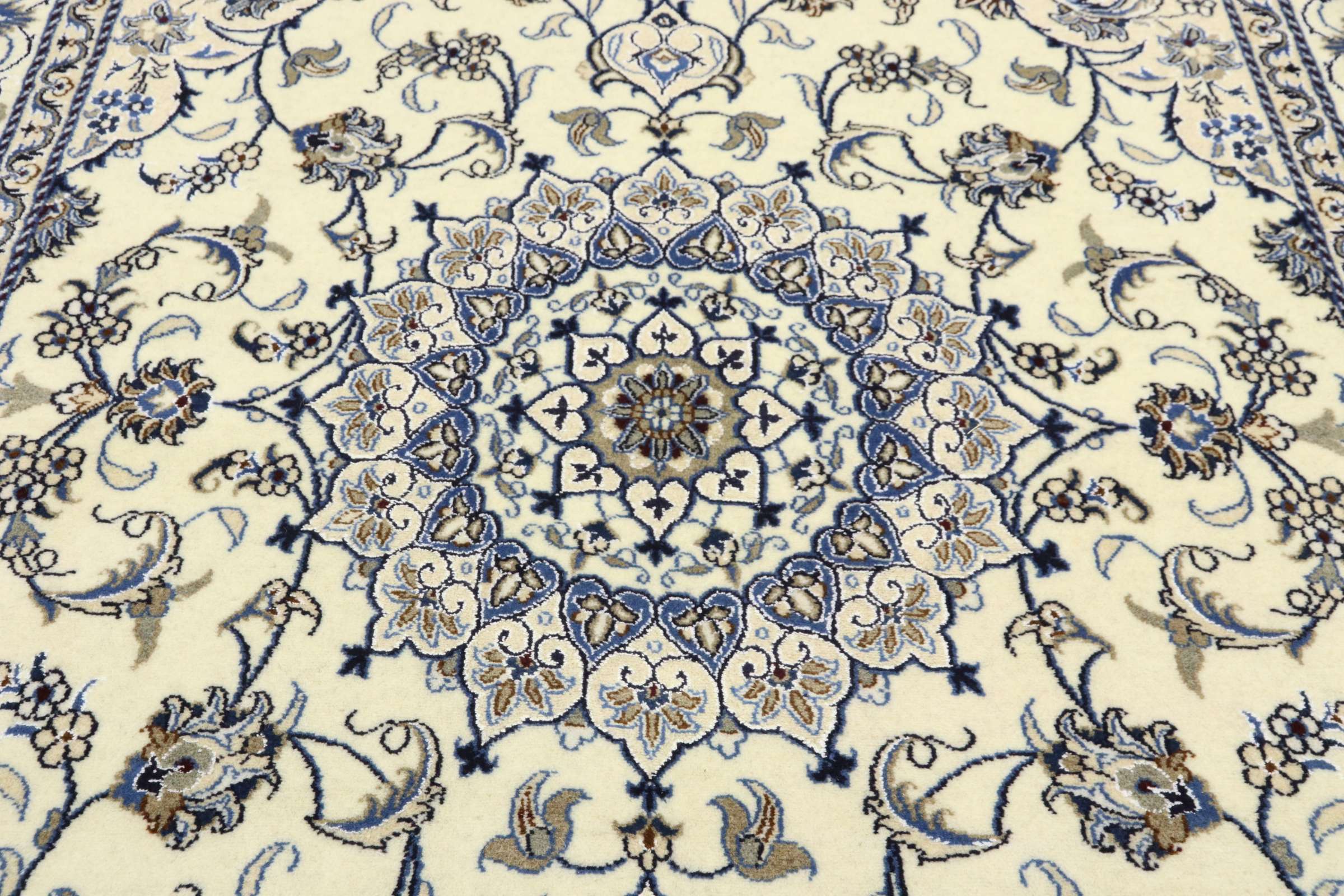 Persian carpet Nain Kashmar 200x300 Hand-knotted White Medallion Oriental UNIKAT