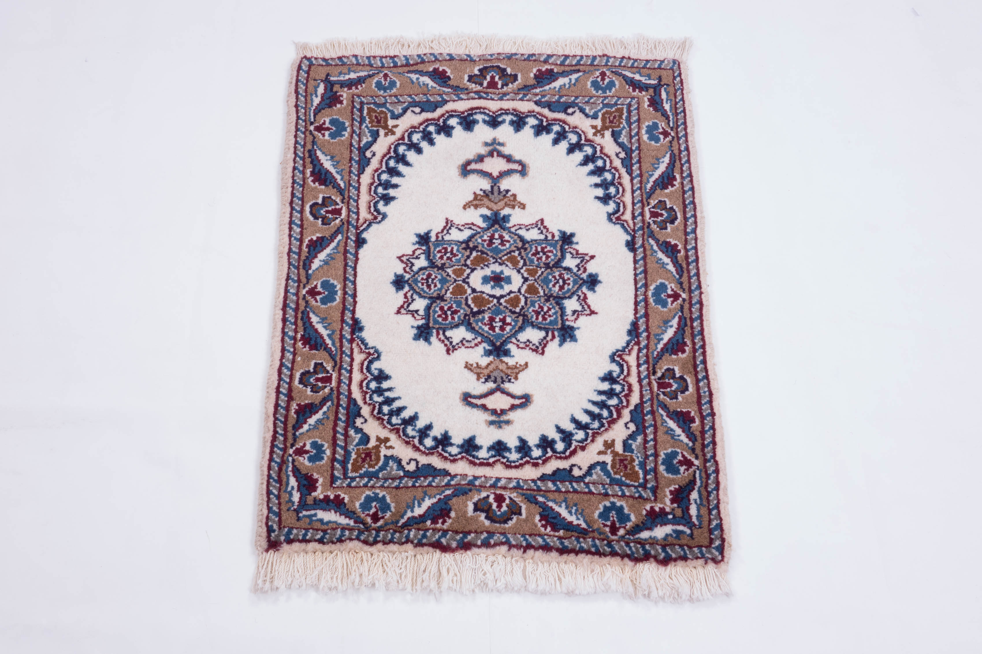 Perser Nain 60x80 Handgeknüpft Teppich Weiß Orientalisch Kurzflor Orient Rug