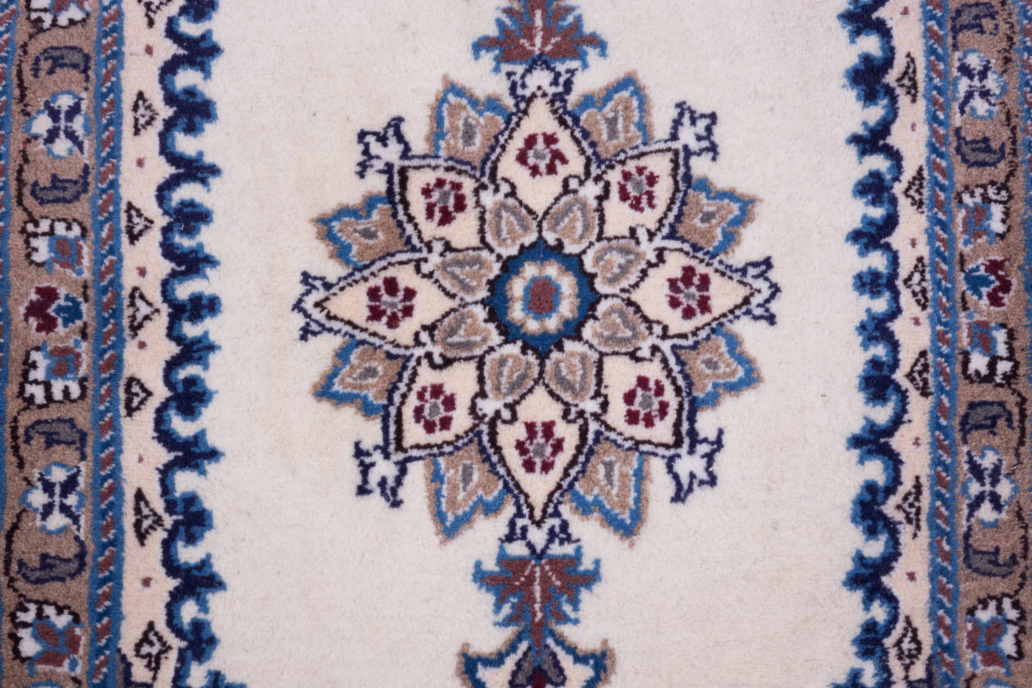 Perser Nain 60x80 Handgeknüpft Teppich Weiß Orientalisch Kurzflor Orient Rug