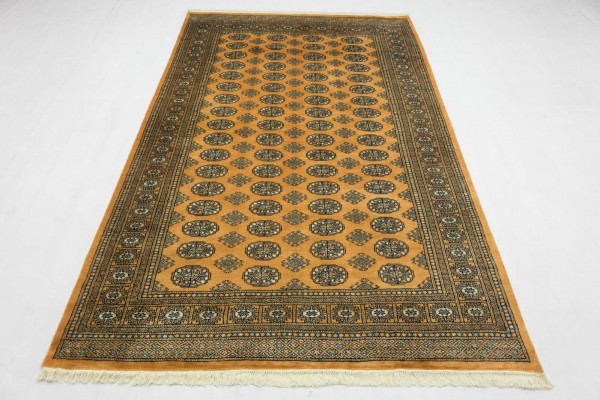 Pakistan Buchara 241x154 Handgeknüpft Teppich 150x240 Beige Orientalisch Kurzflor
